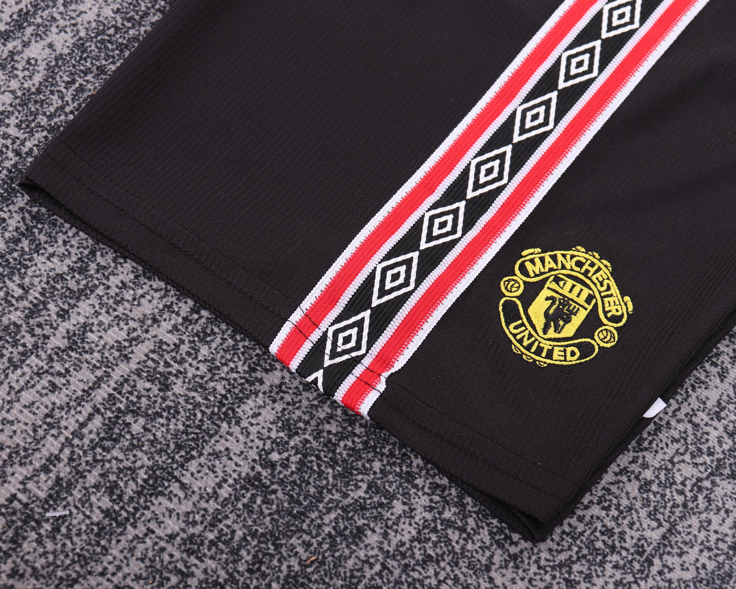 Kit infantil Manchester United Retrô Away 98/99 - Preto