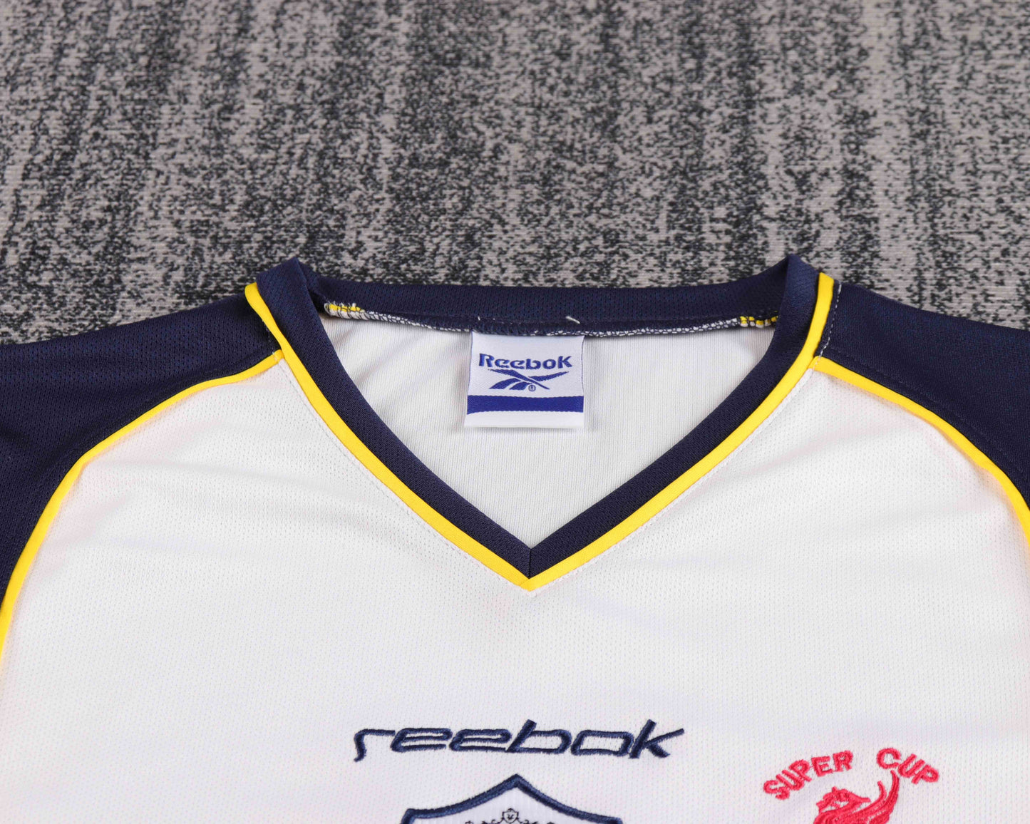 Kit Infantil Liverpool Away Retrô 01/02 Reebok - Branco