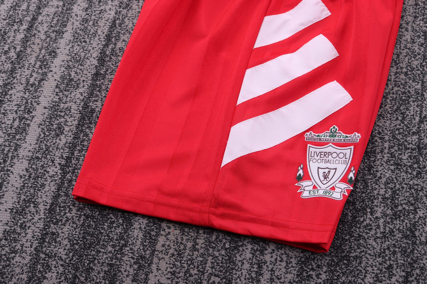 Kit Infantil Liverpool Home Retrô 93/94A - Vermelho e Branco