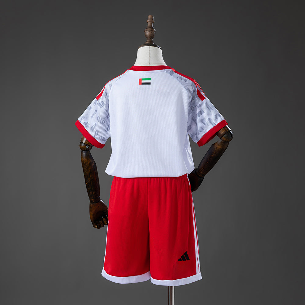 Kit Infantil Emirados Arabes Unidos Home 26/27 - Branca e Vermelha