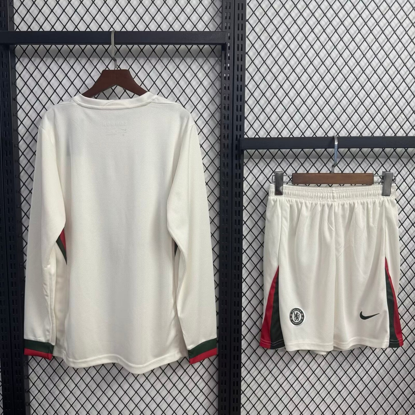 Kit infantil Chelsea Away 25/26 Manga Longa - Branco