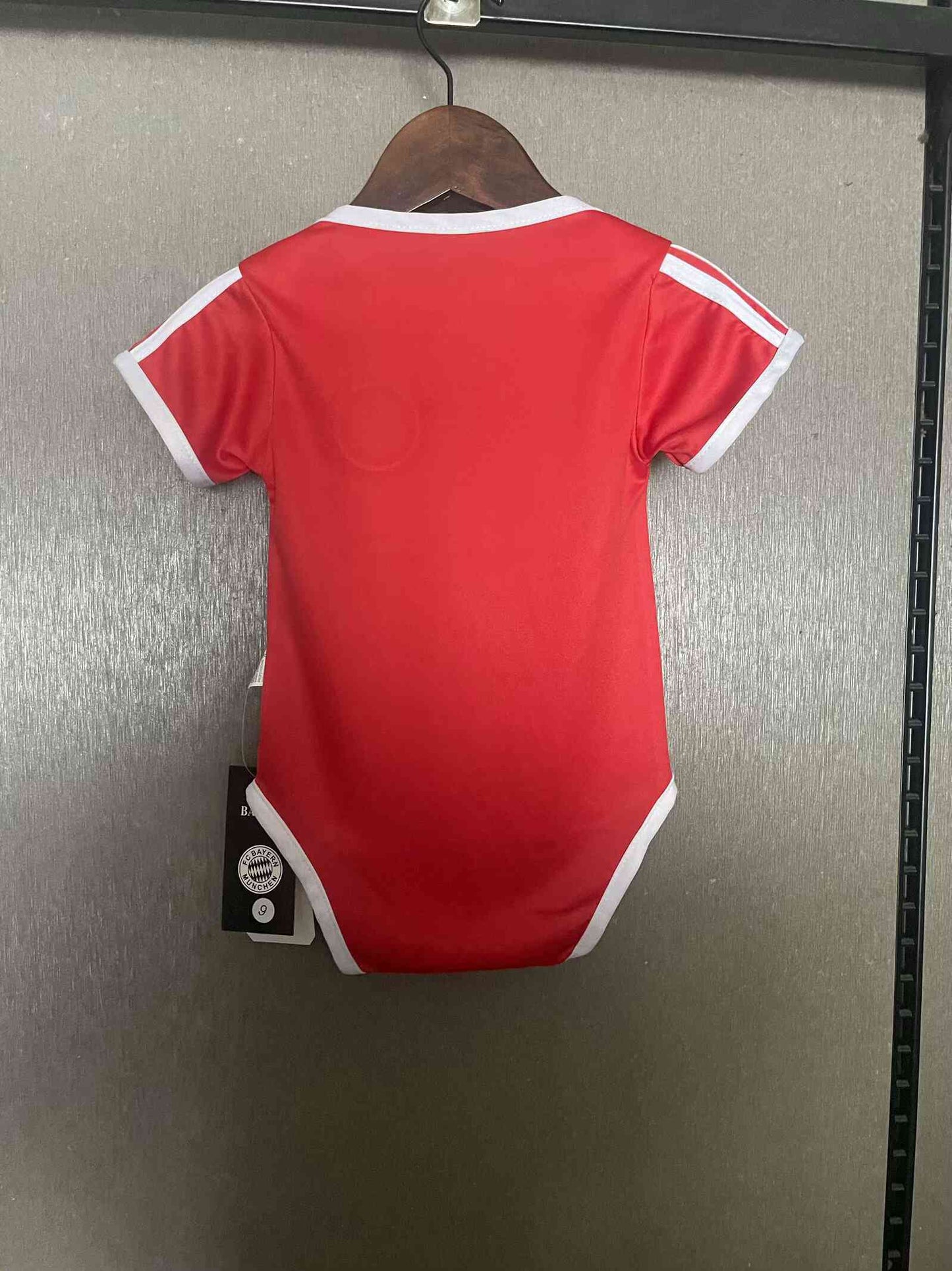 Body Bebê Infantil Bayern De Munique Home 25/26 - Branco e Vermelho