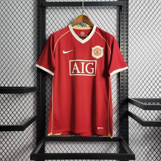 Manchester United Home 06/07 Retrô Nike - Vermelha