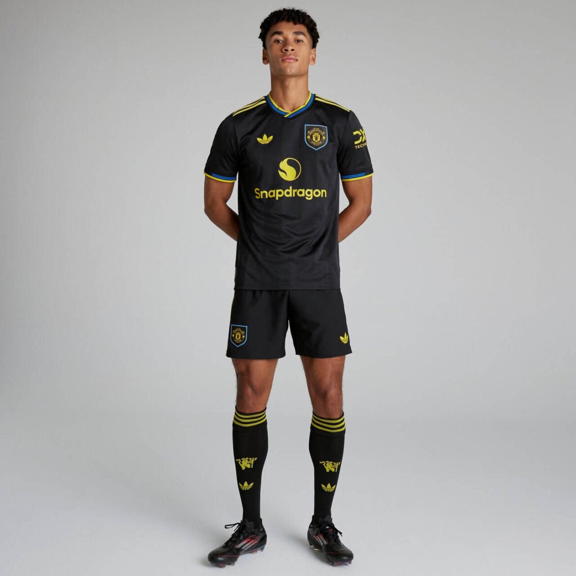 Manchester United Third 25/26 Torcedor Adidas - Preto