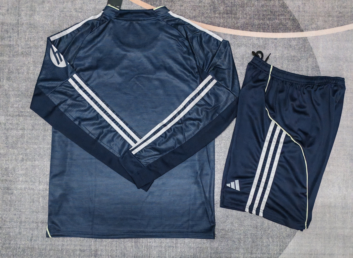 Kit Infantil Real Madrid Away Manga Longa 25/26 - Cinza