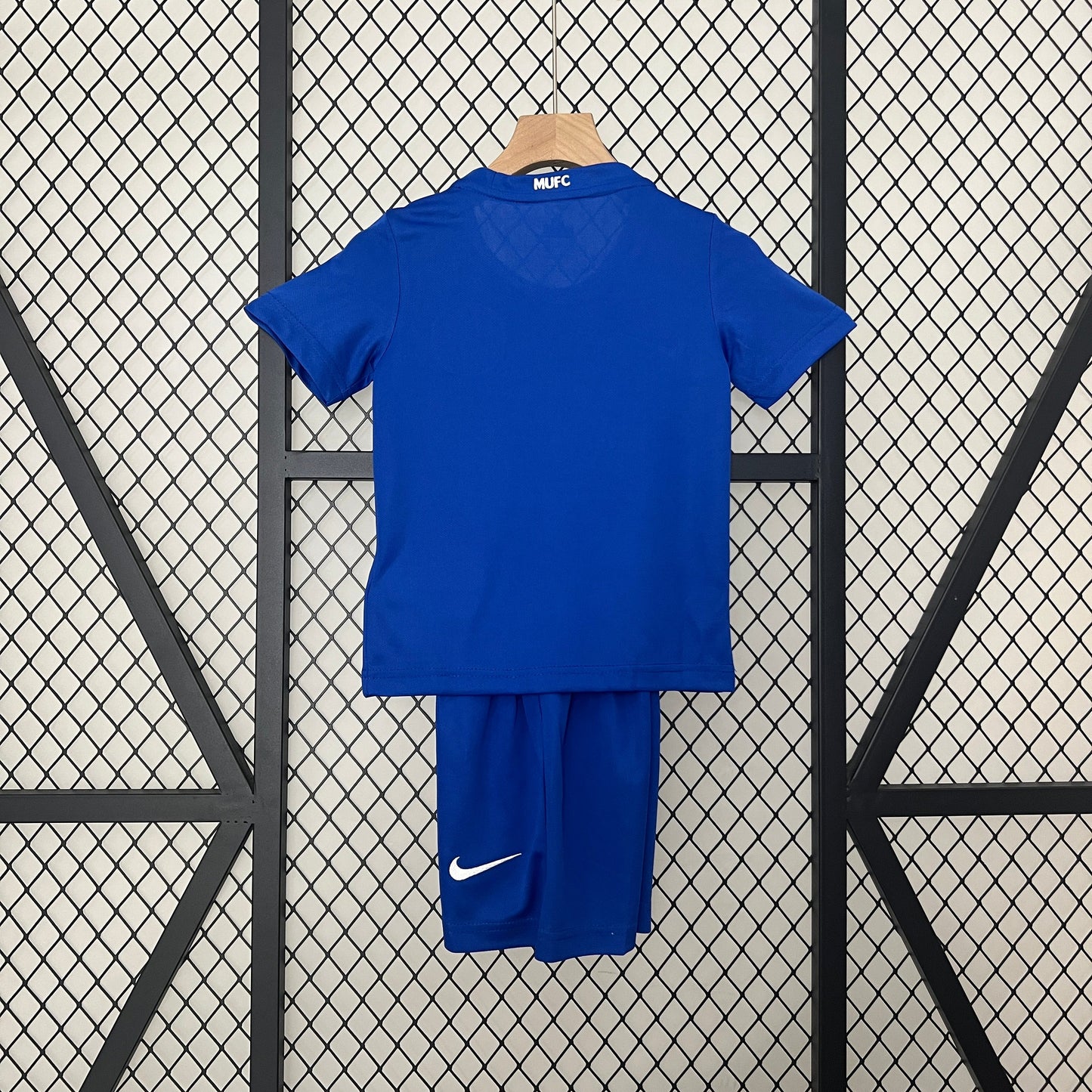 Kit infantil Manchester United Retrô Away 2009 . - Azul