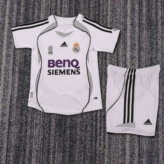 Kit Infantil Real Madrid Home Retrô 06/07 - Branco