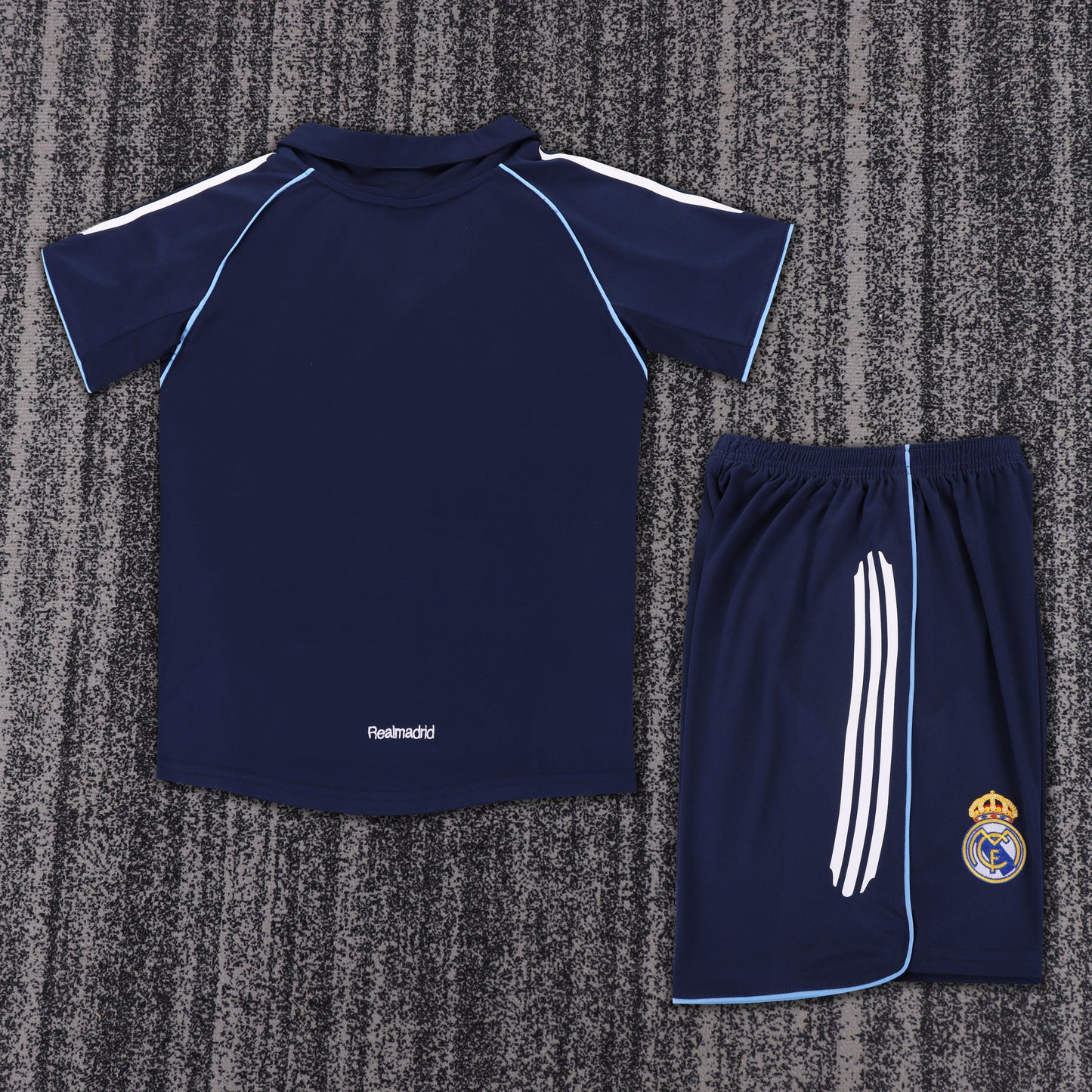 Kit Infantil Real Madrid Away Retrô 05/06 - Azul Escuro