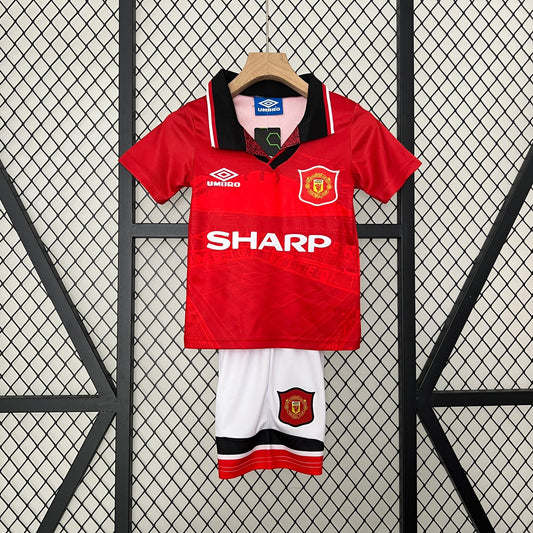 Kit infantil Manchester United Retrô Home 1994 . - Vermelho