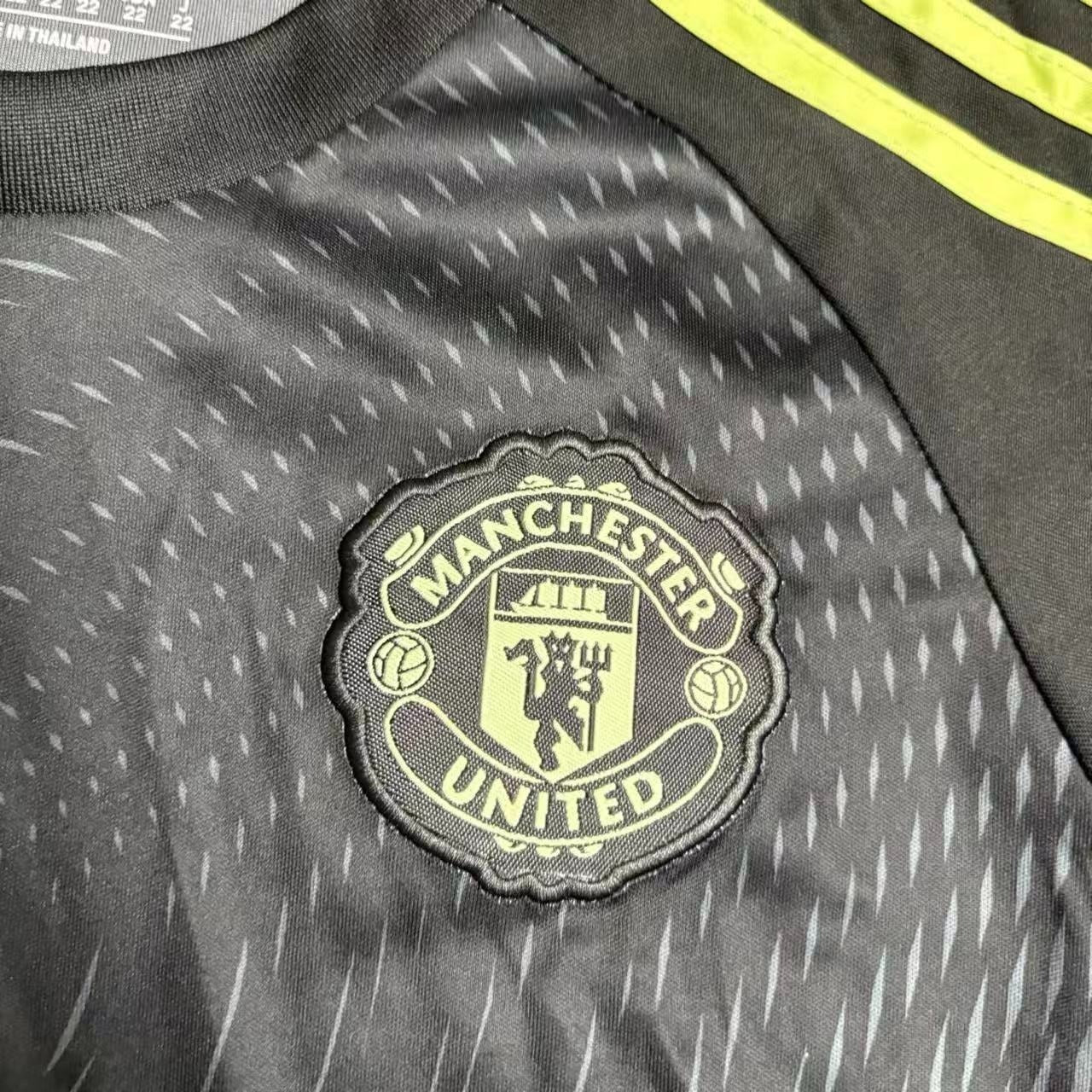 Kit Infantil Manchester United Goleiro 25/26 - Cinza