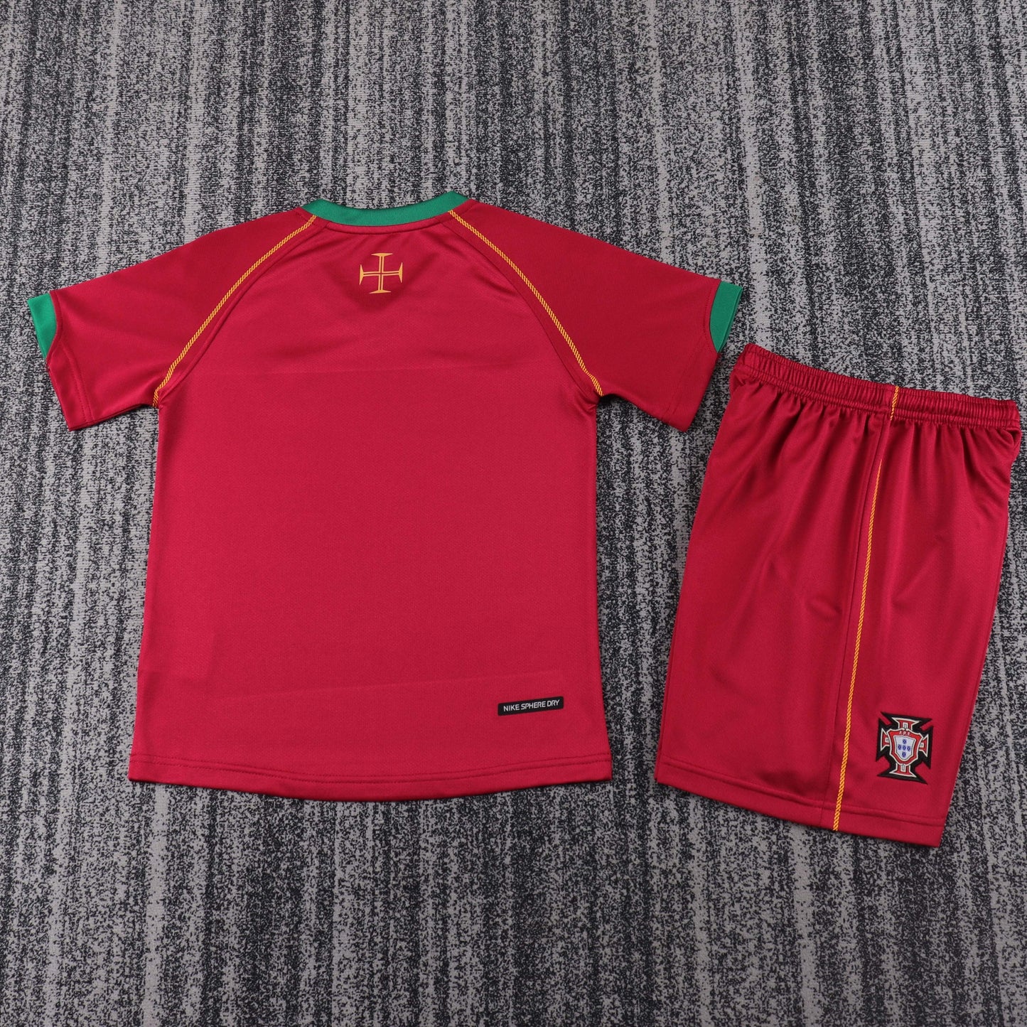 Kit Infantil Portugal Home Retrô 2006 - Vermelho