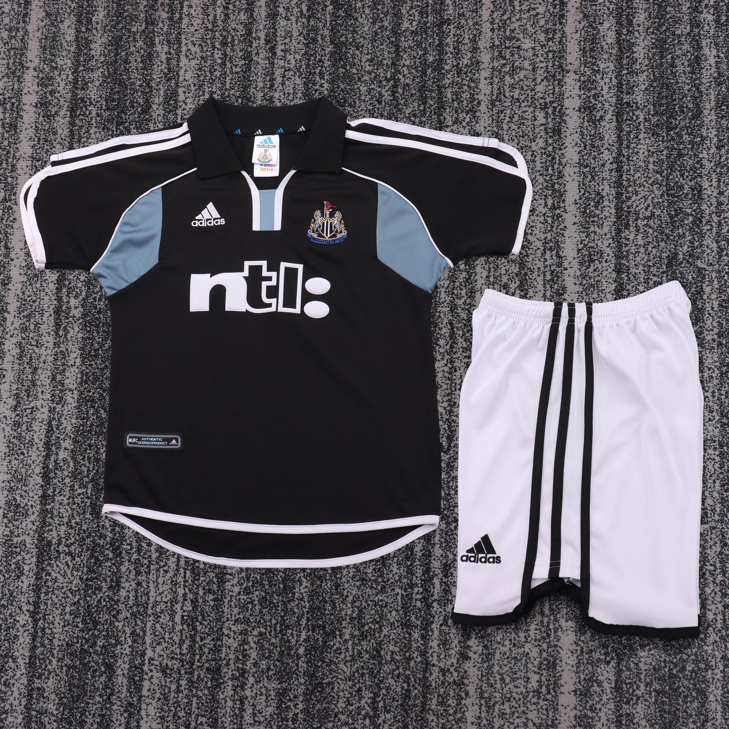 Kit infantil Newcastle Retrô Away 00/01  - Preto