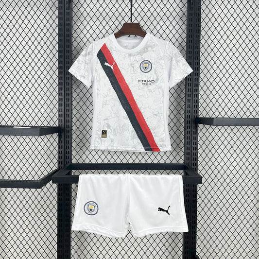 Kit Infantil Manchester City Away 25/26  - Branco