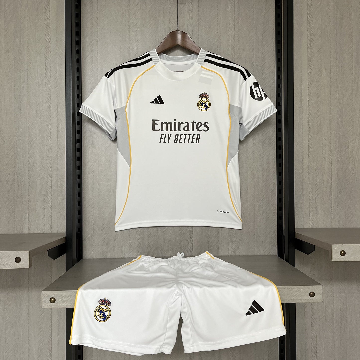 Kit Infantil Real Madrid Home 25/26 - Branca
