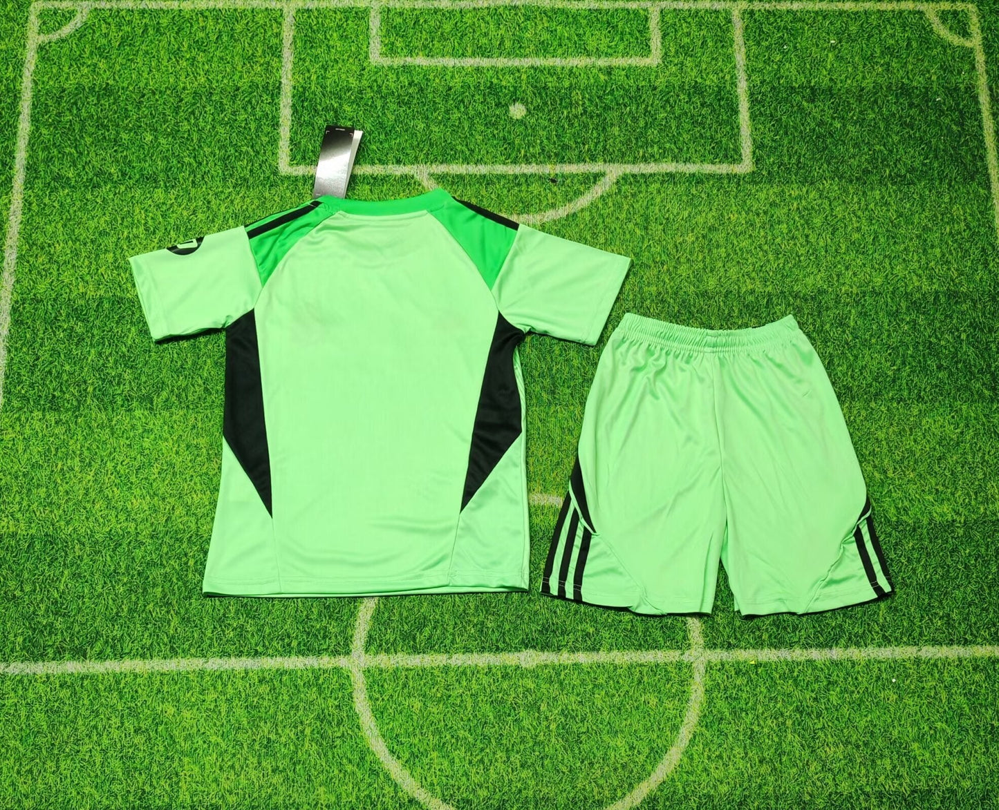Kit Infantil Real Madrid Goleiro 25/26  - Verde