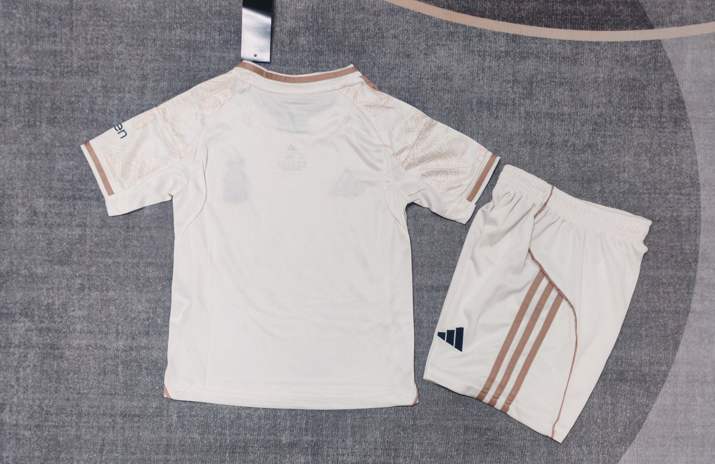 Kit Infantil Nottingham Forest Away 25/26  - Bege