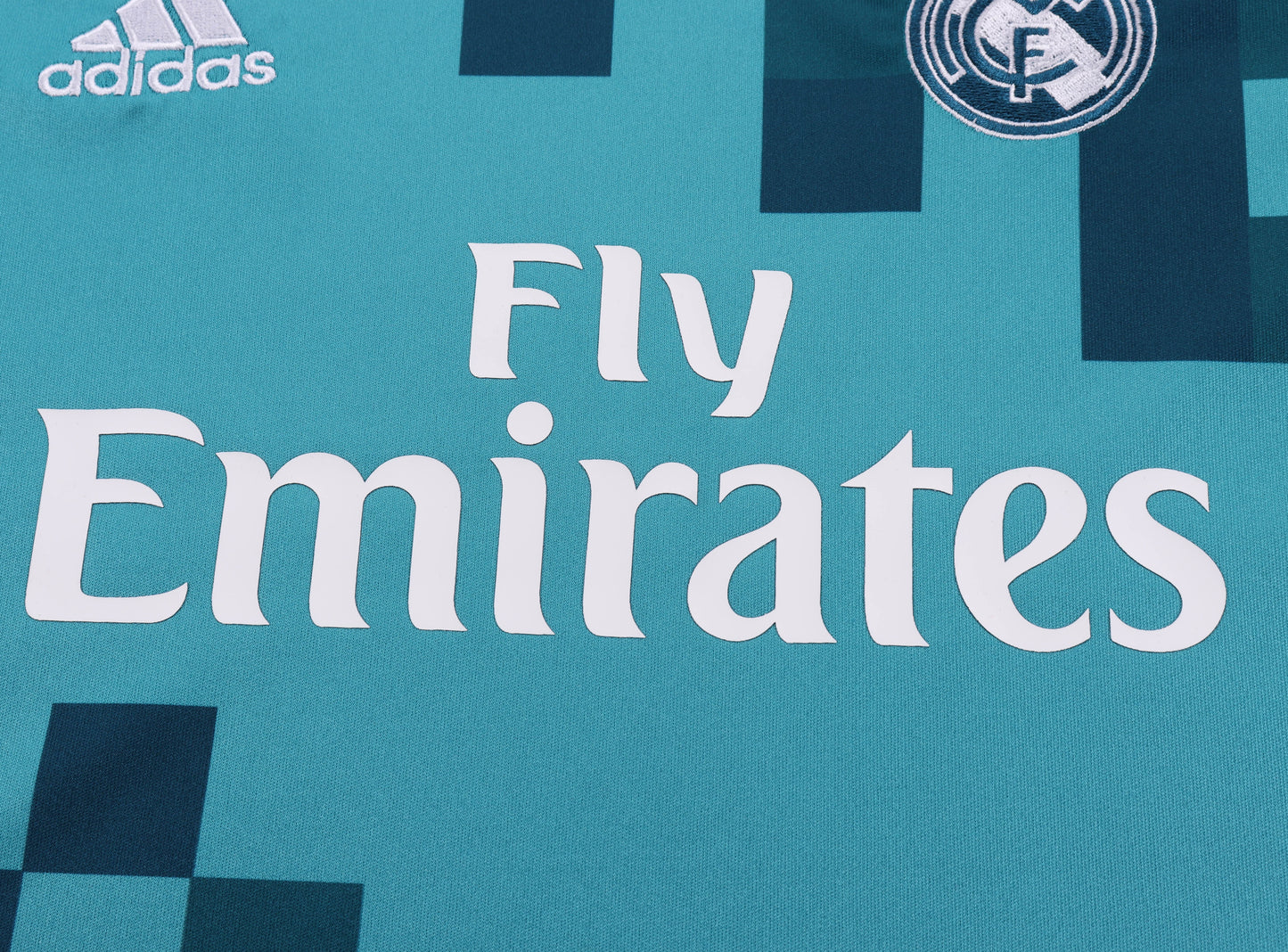 Kit Infantil Real Madrid Away Retrô 17/18 - Verde
