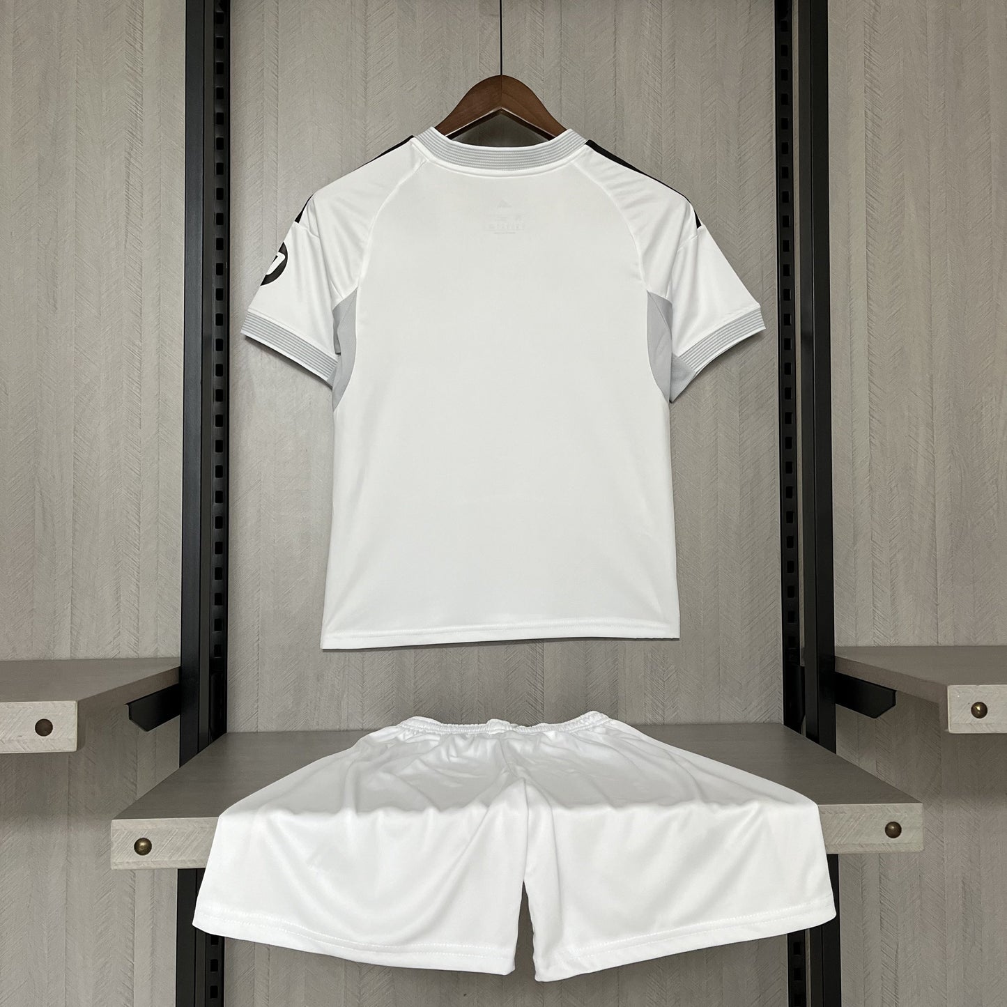 Kit Infantil Real Madrid Home 25/26 - Branca