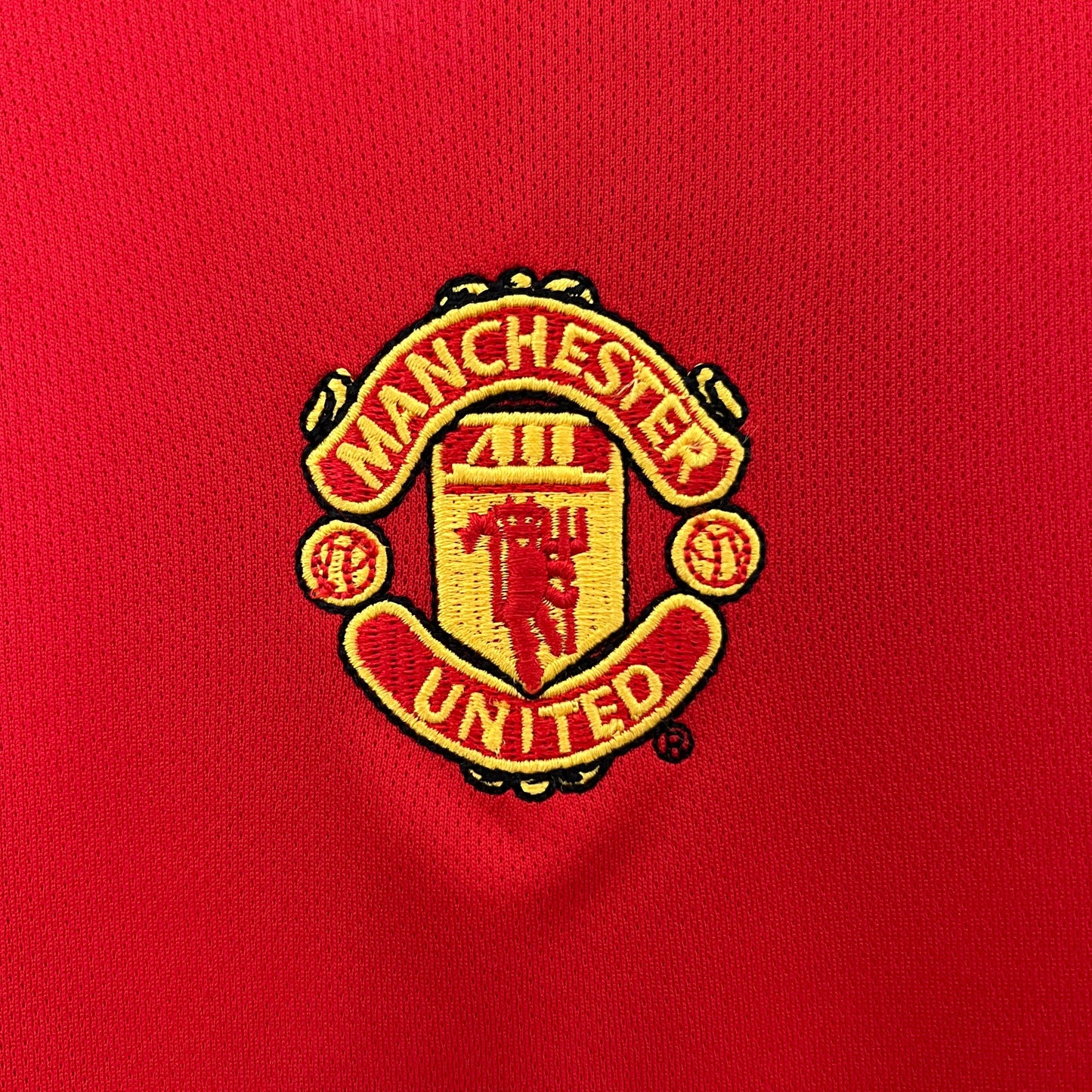 Kit infantil Manchester United Retrô Home 2005 . - Vermelho