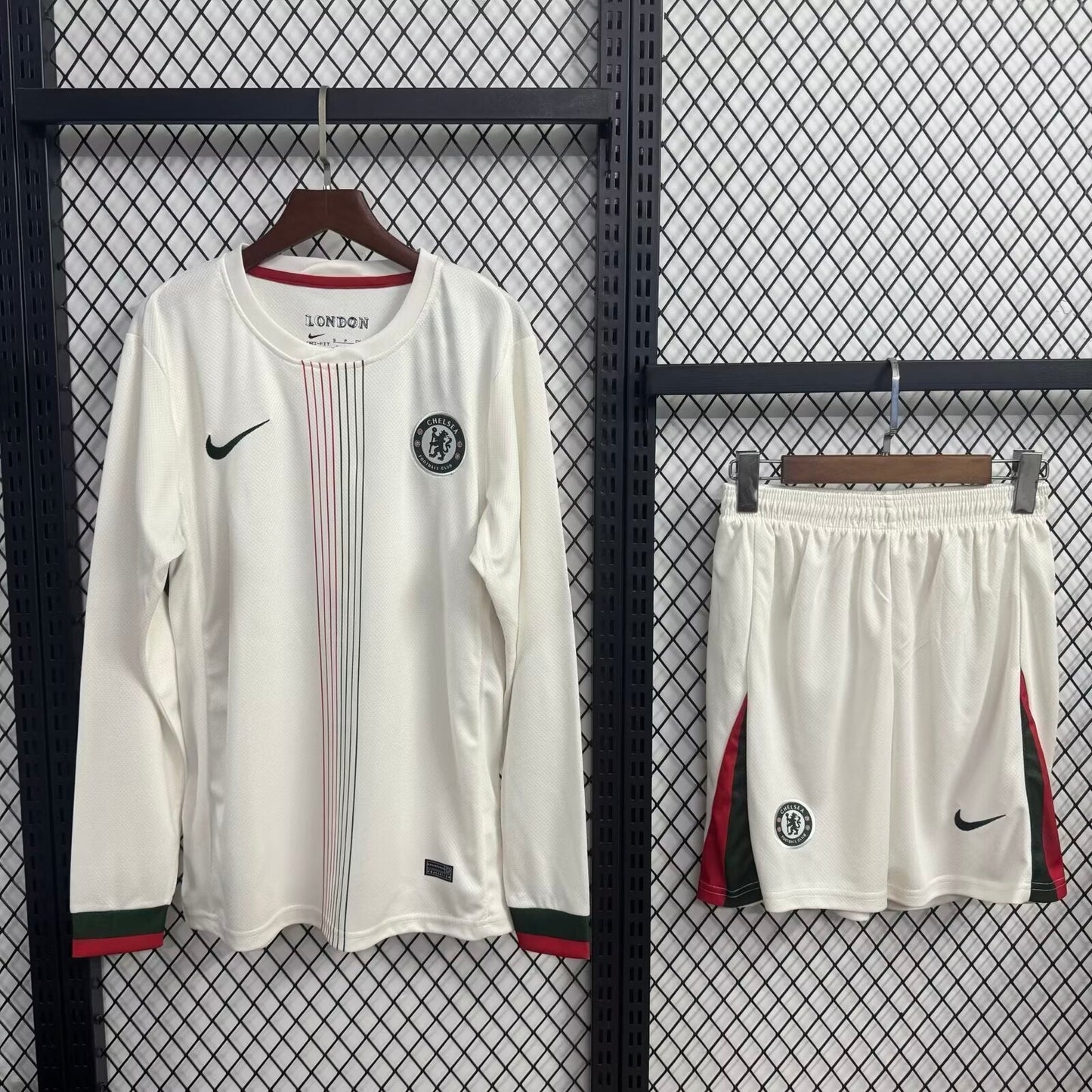 Kit infantil Chelsea Away 25/26 Manga Longa  - Branco