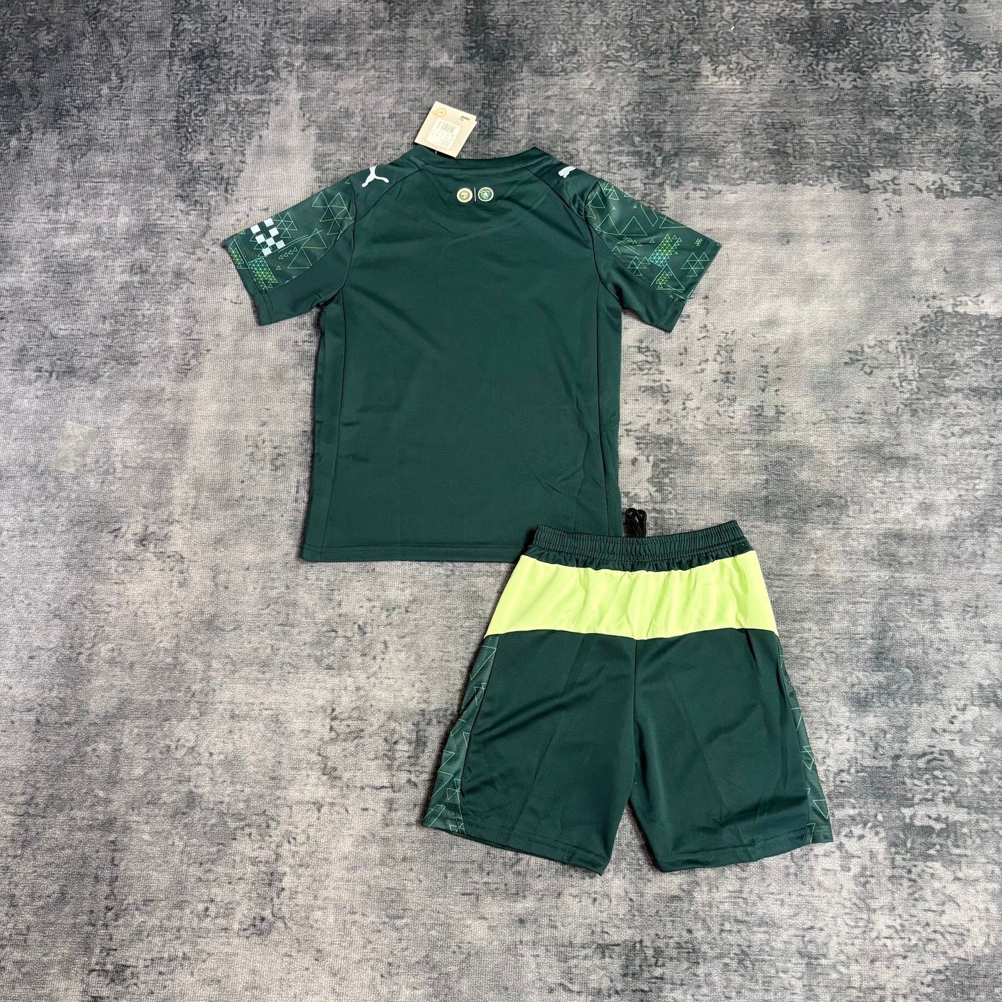 Kit Infantil Manchester City Ediçao Especial EA GAMES 25/26  - Verde