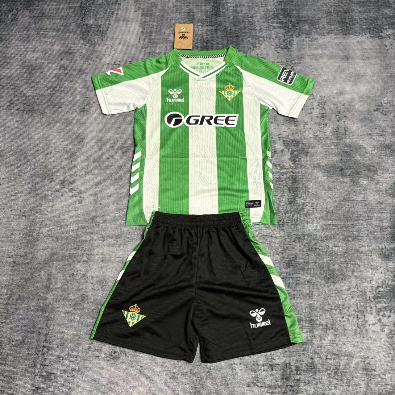 Kit Infantil Real Betis Home 25/26 . Hummel - Verde e Branca