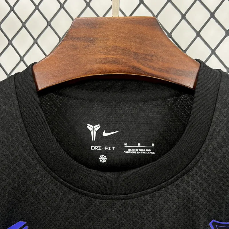 Barcelona Pré Jogo 25/26 Torcedor Nike/Kobe  - Preta