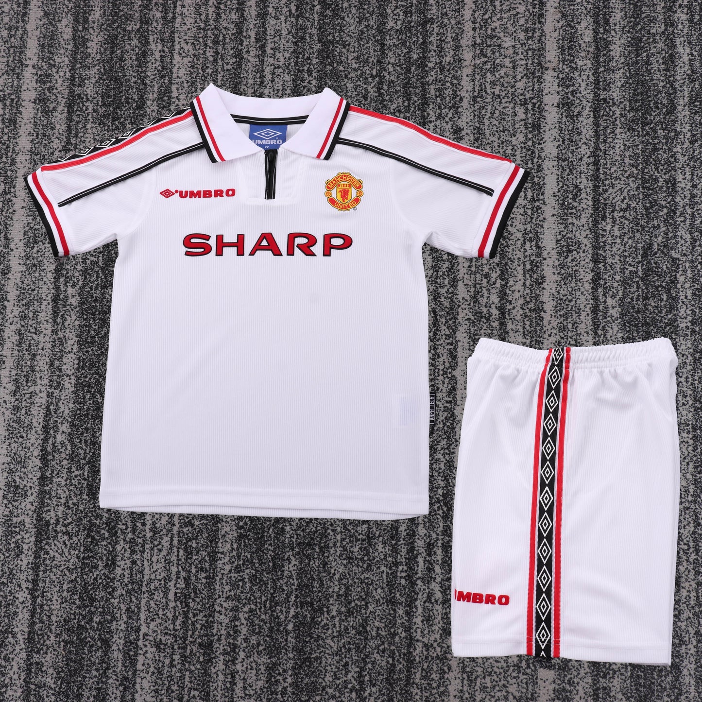 Kit infantil Manchester United Retrô Away 98/99  - Branco
