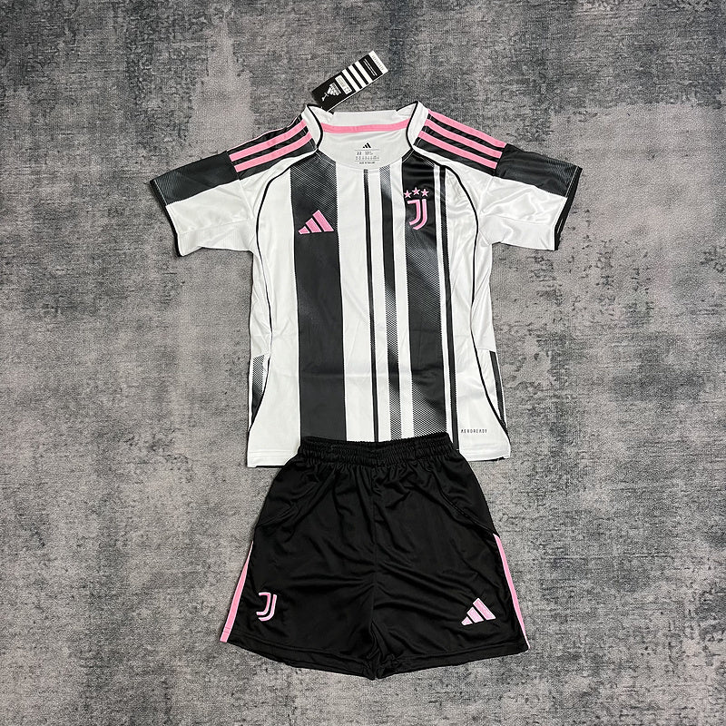 Kit Infantil Juventus Home 25/26  - Branca e Preta