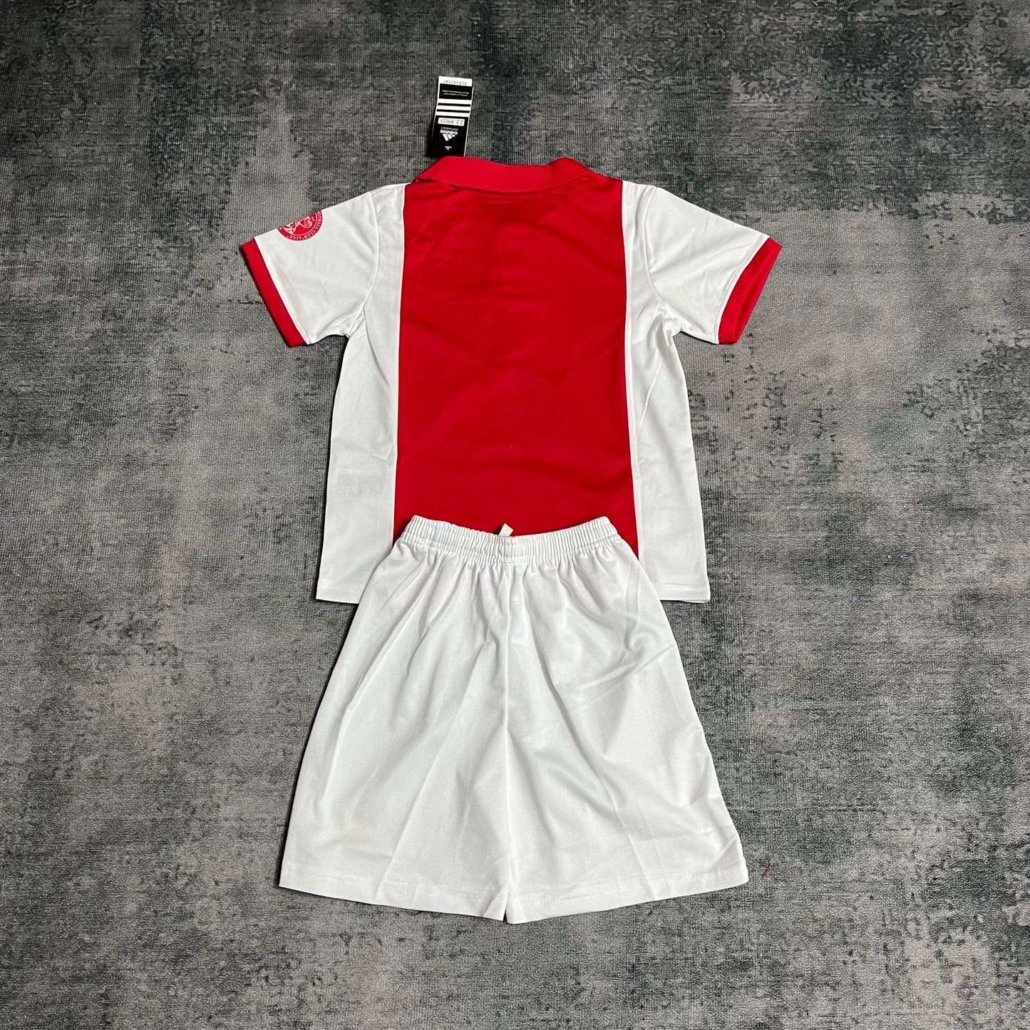 Kit Infantil Ajax Edição Especial 25/26 - Branca e Vermelha