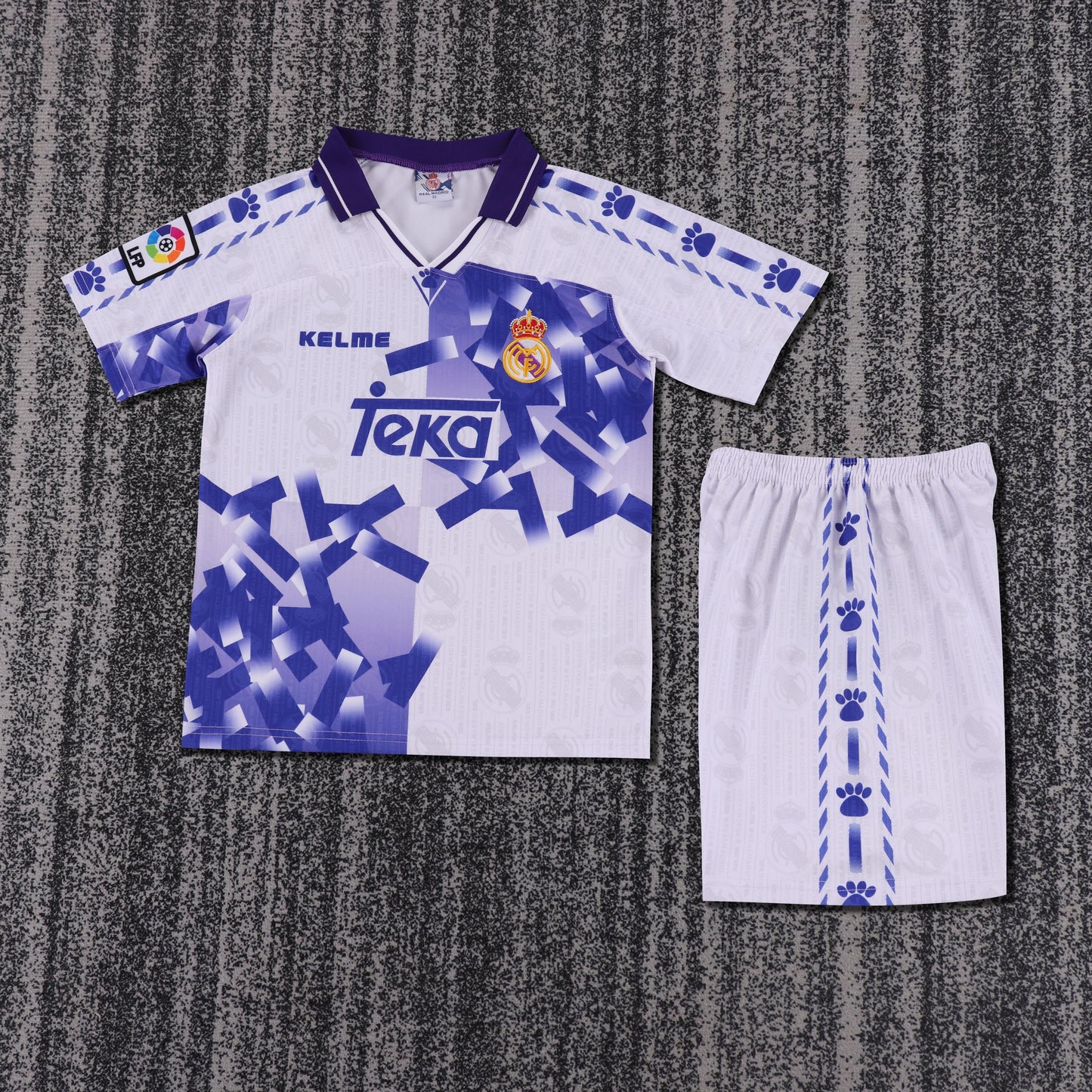 Kit Infantil Real Madrid Third Retrô 96/97 Kelme - Azul e Branco