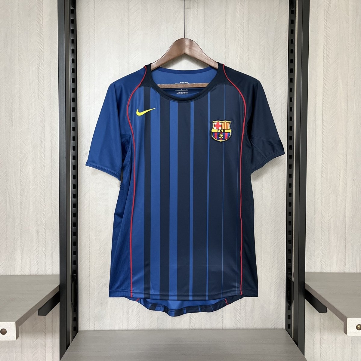 Barcelona Away Retro 04/05 Nike - Azul Escuro
