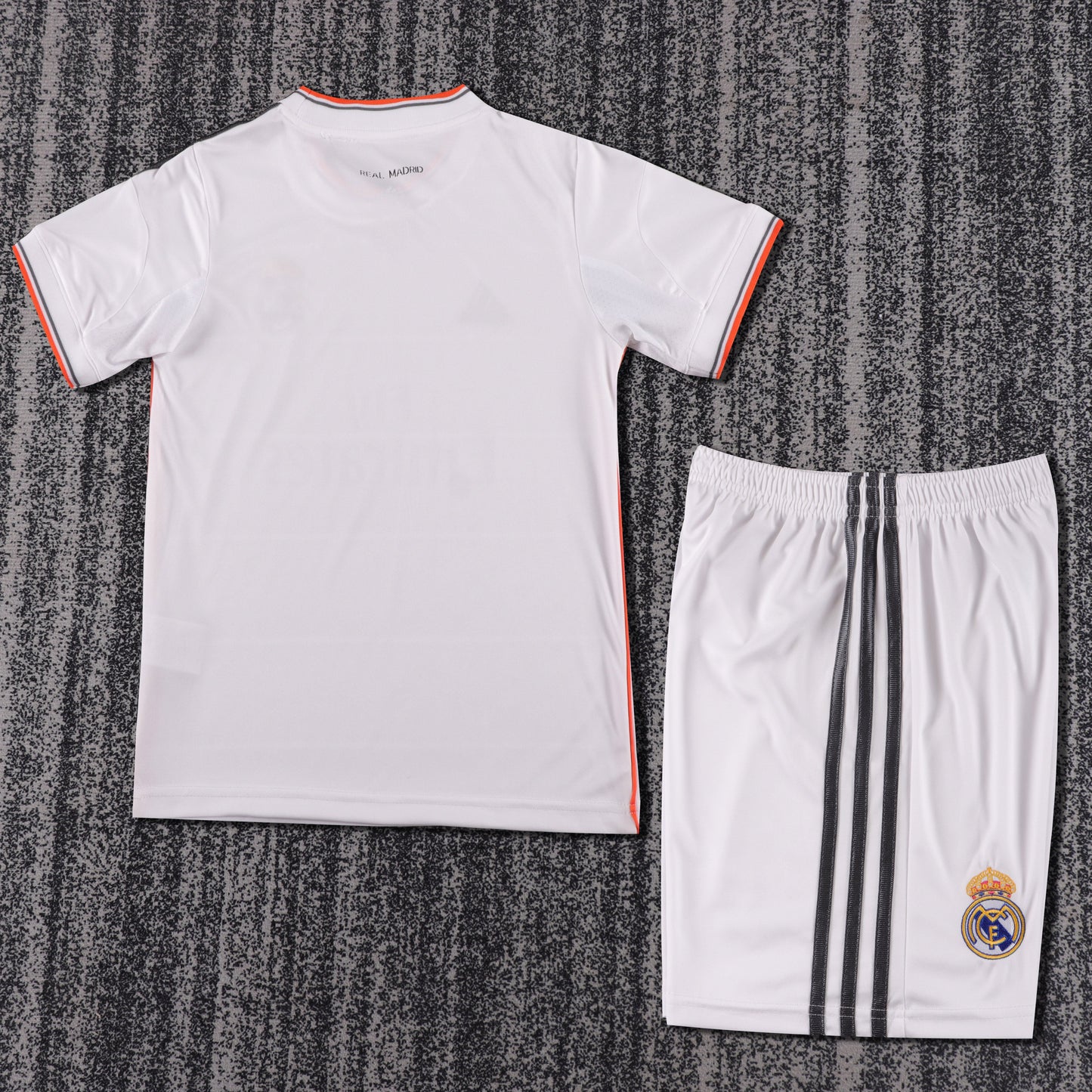Kit Infantil Real Madrid Home Retrô 13/14 - Branco