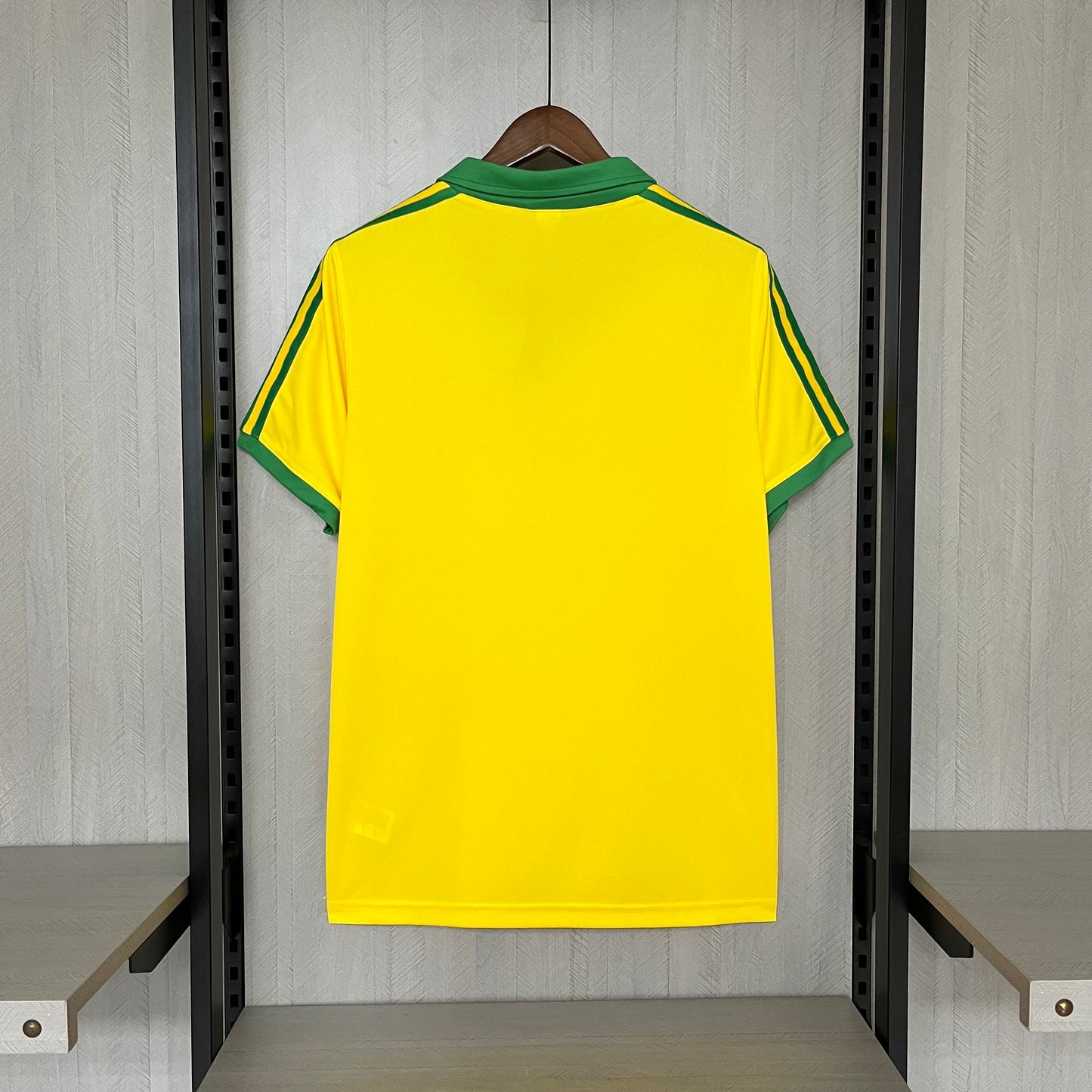 Brasil Home 1977 Retrô Adidas  - Amarelo