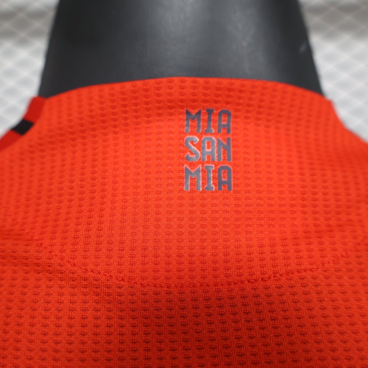 Bayern de Munique Home 24/25 Jogador Adidas - Vermelho