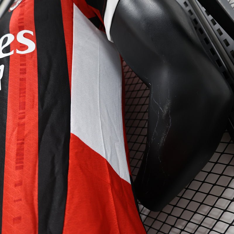 Milan Home 24/25 Jogador Puma - Vermelho e Preto