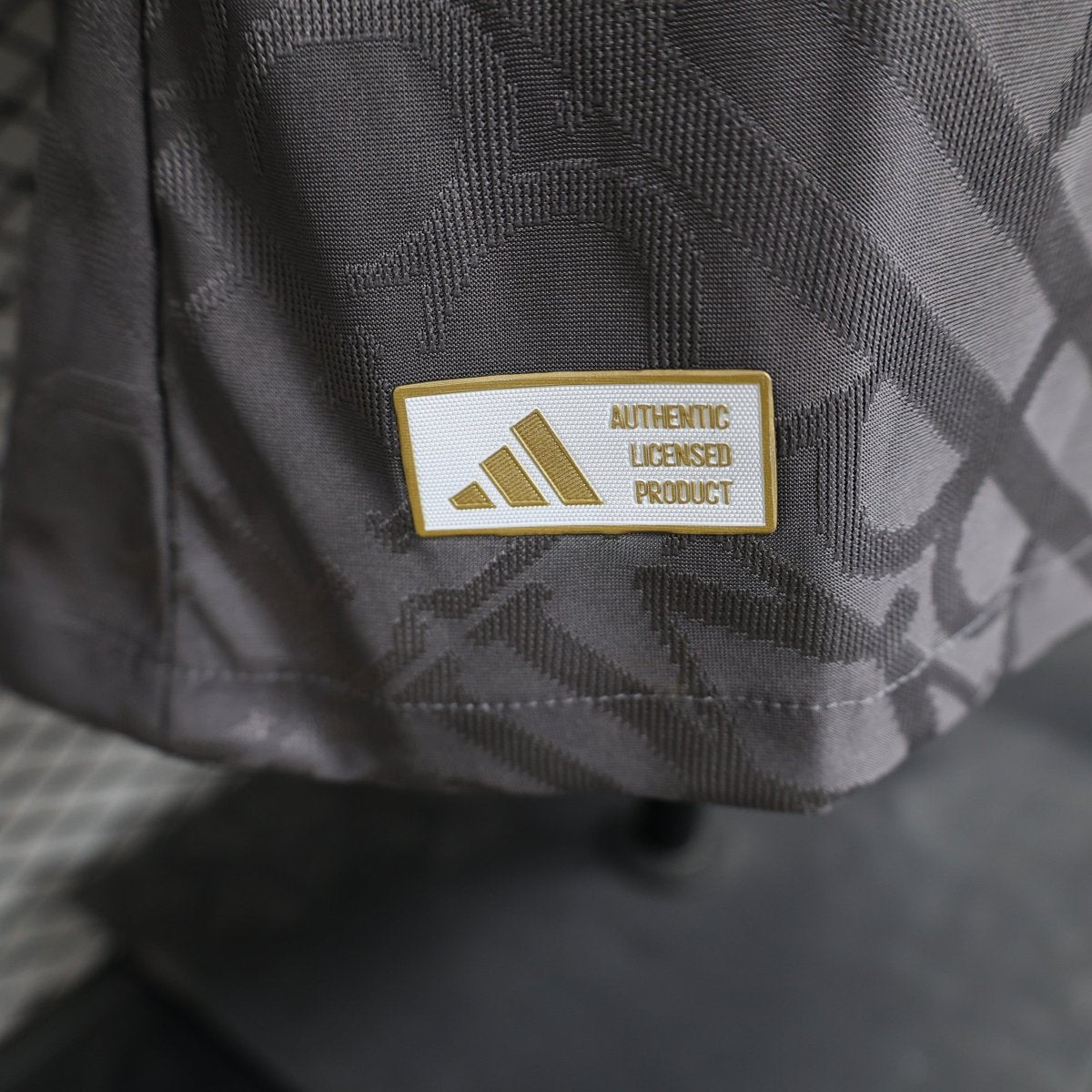 Real Madrid Third 24/25 Jogador Adidas - Cinza