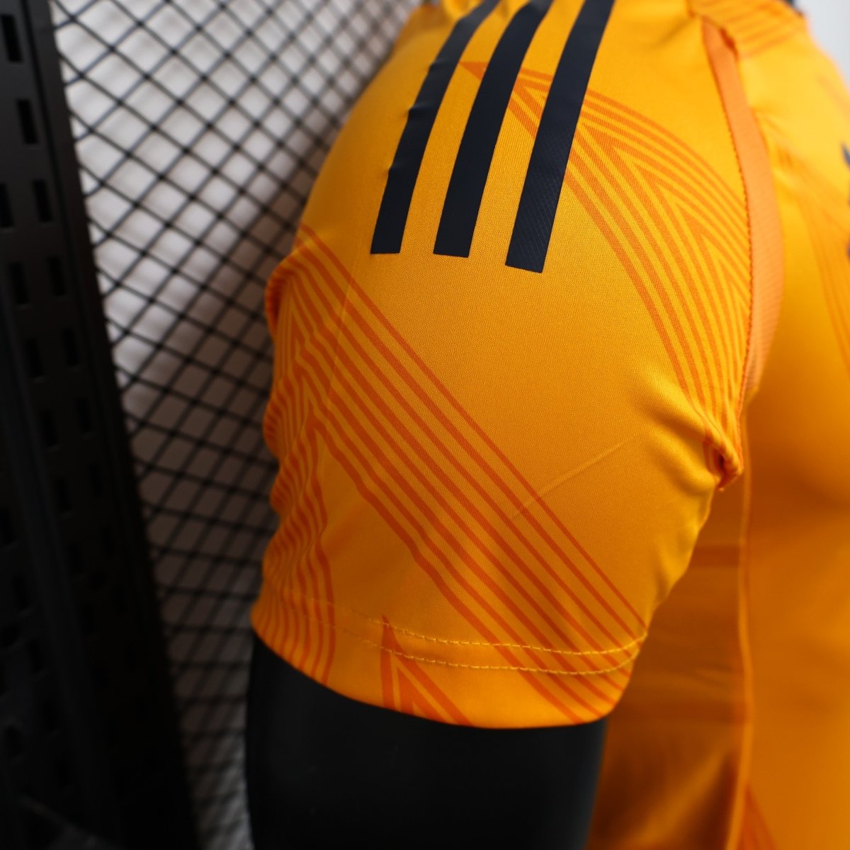 Real Madrid Away 24/25 Jogador Adidas - Laranja