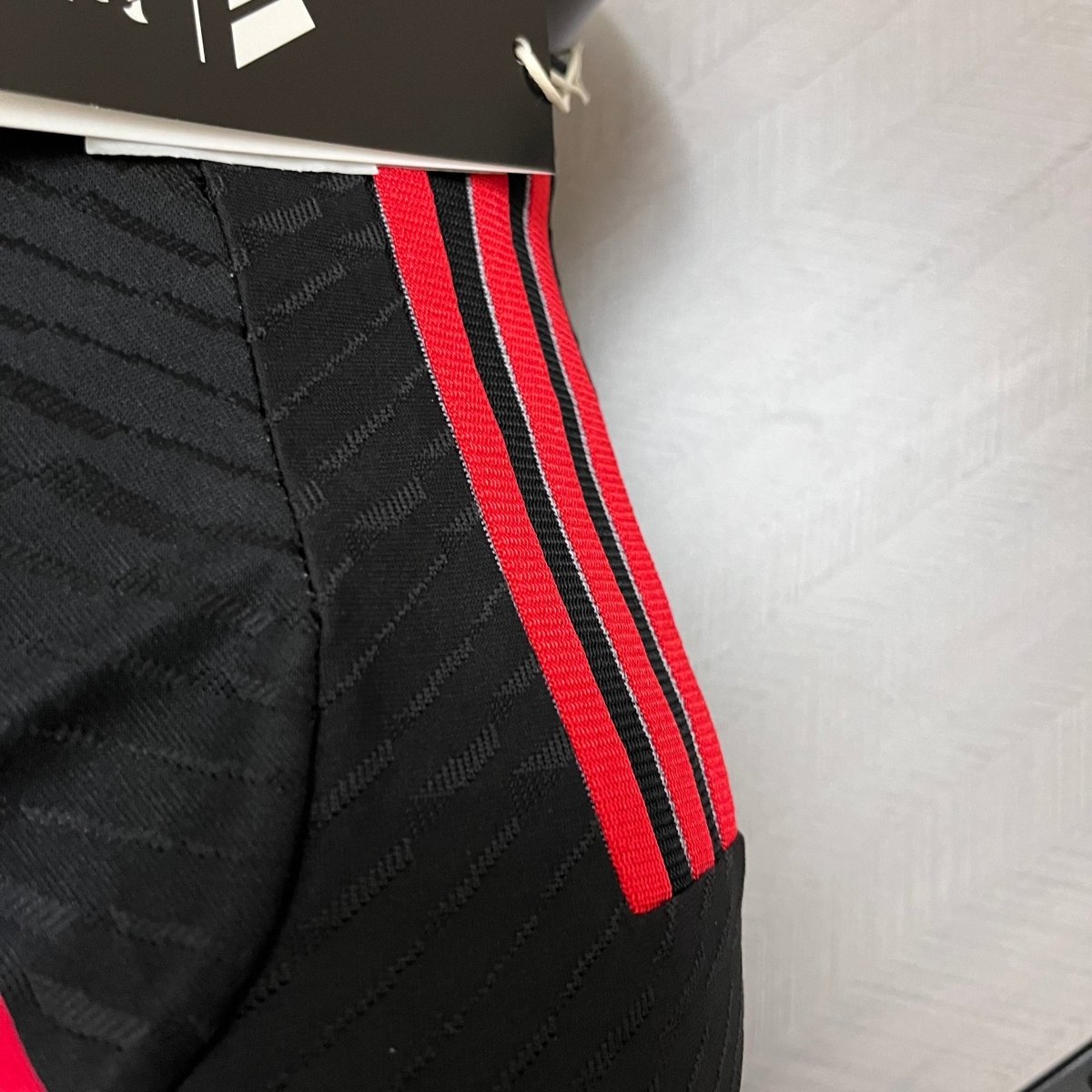 Flamengo Home 24/25 Jogador Adidas Masculina - Vermelho e Preto