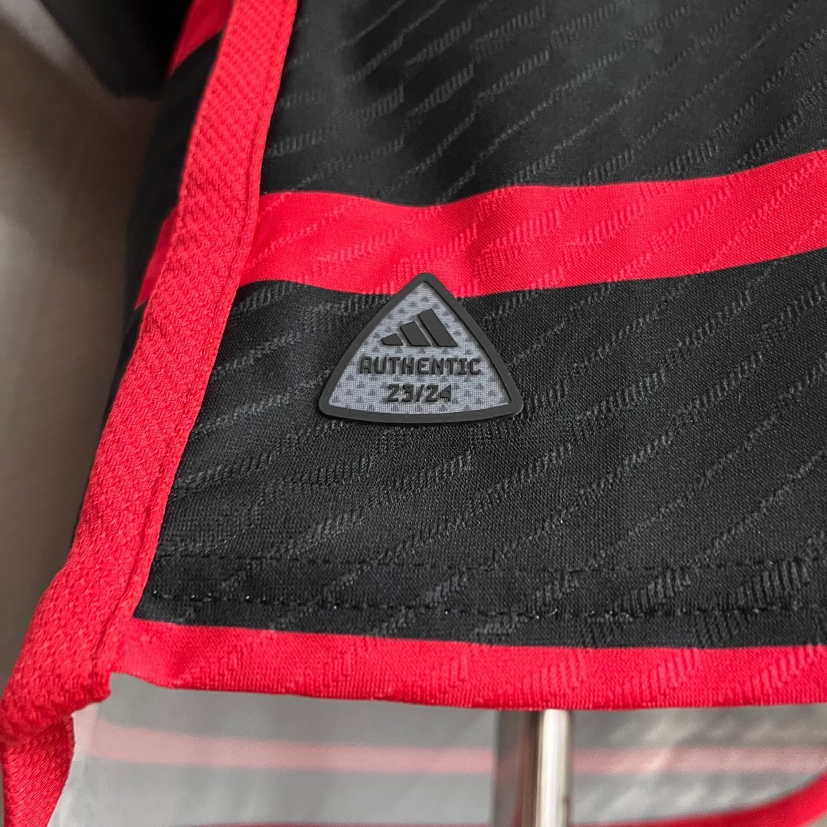 Flamengo Home 24/25 Jogador Adidas Masculina - Vermelho e Preto