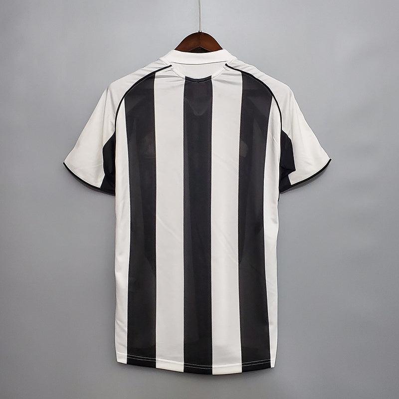 Newcastle Home Retrô 05/06 Adidas - Preta e Branca