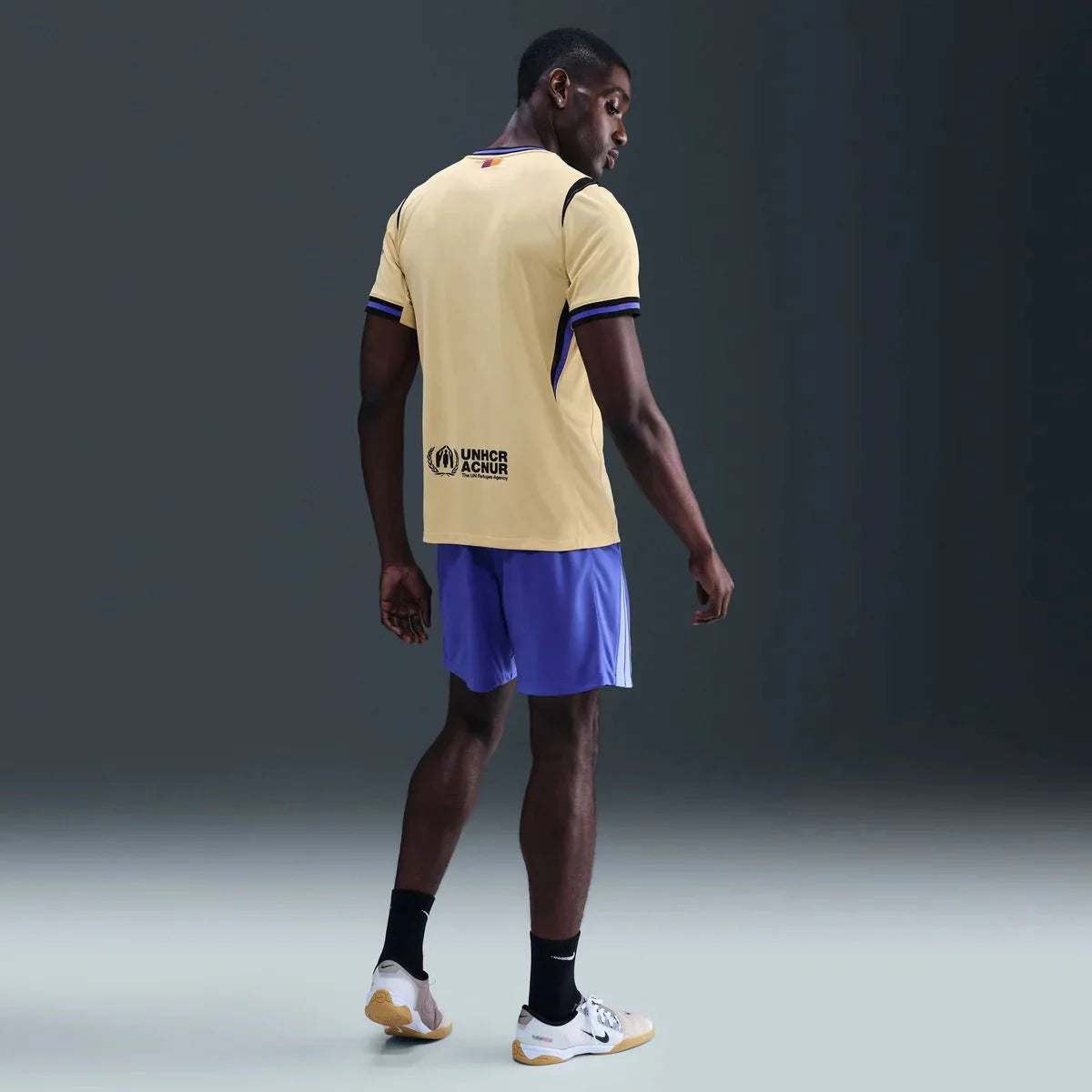 Barcelona Away 25/26 Torcedor Nike/ Kobe  - Dourada