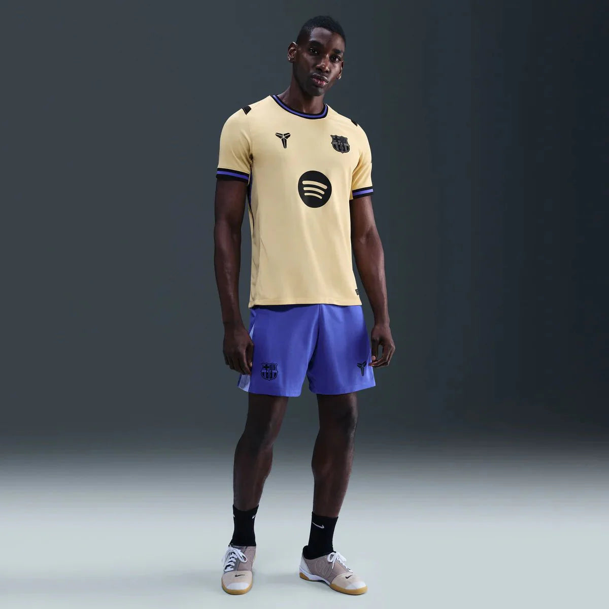 Barcelona Away 25/26 Torcedor Nike/ Kobe  - Dourada