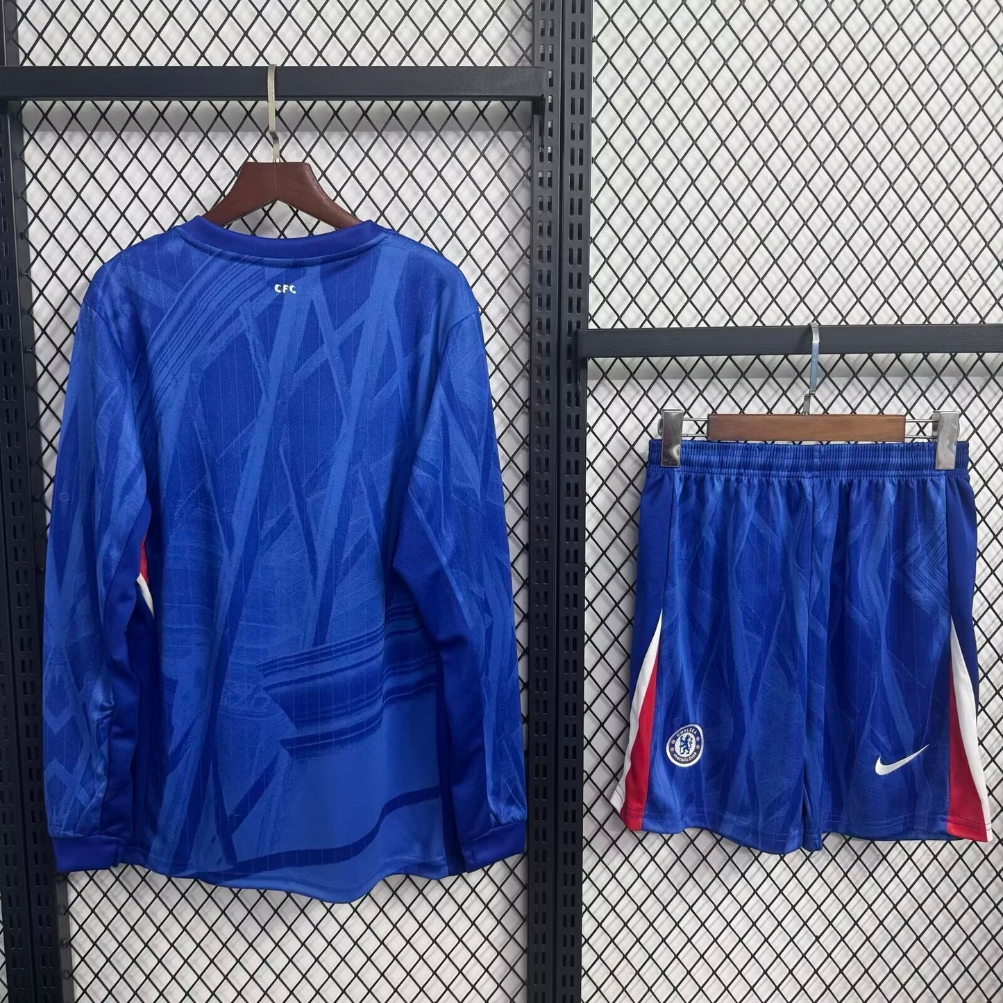Kit infantil Chelsea Home 25/26 Manga Longa  - Azul