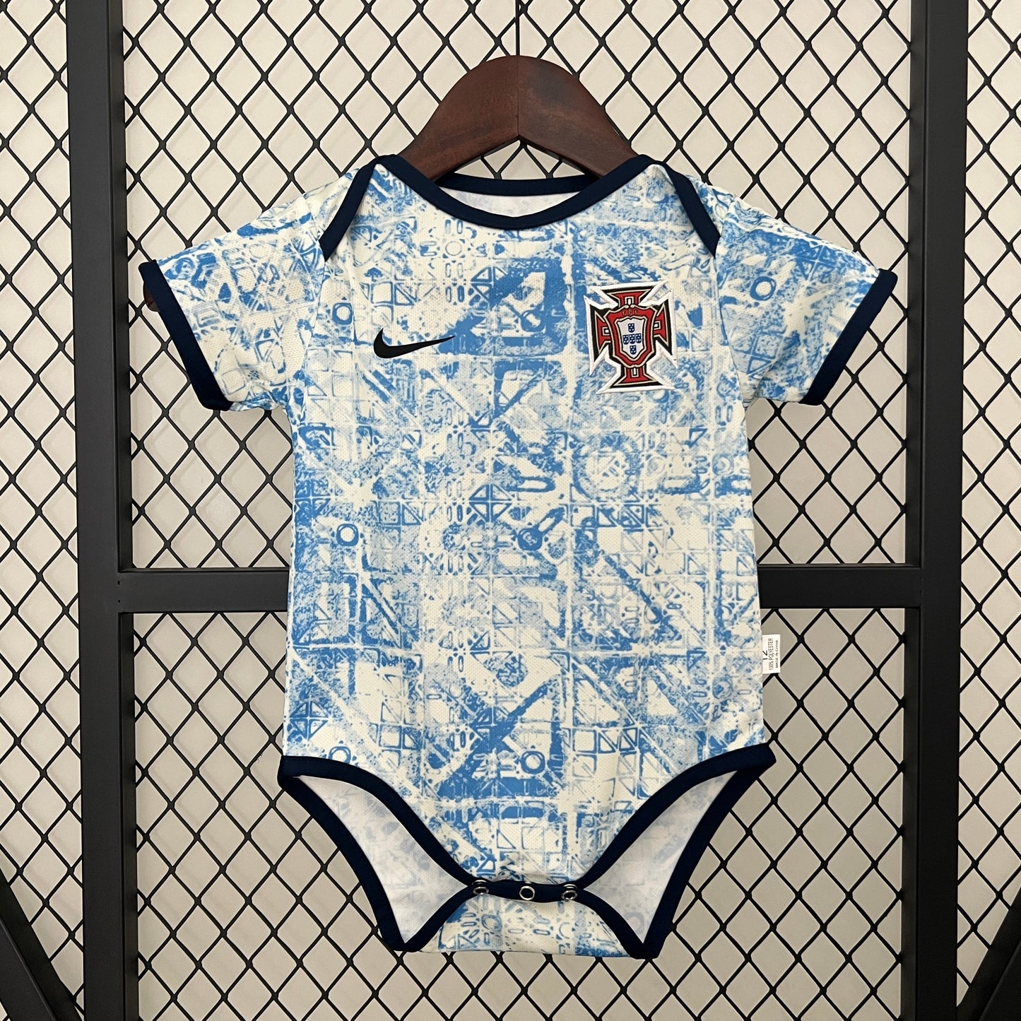 Body Bebê Infantil Portugal Away 24/25 Nike - Branco e Azul