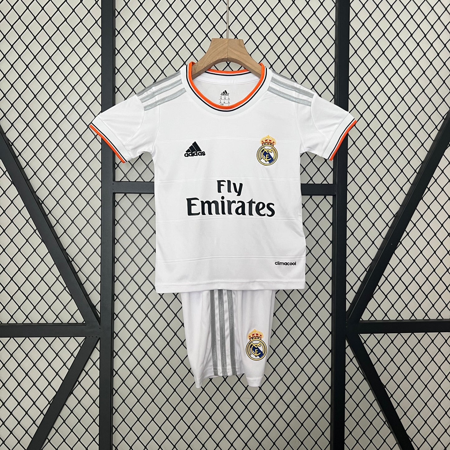 Kit Infantil Real Madrid Home Retrô 13/14 - Branco