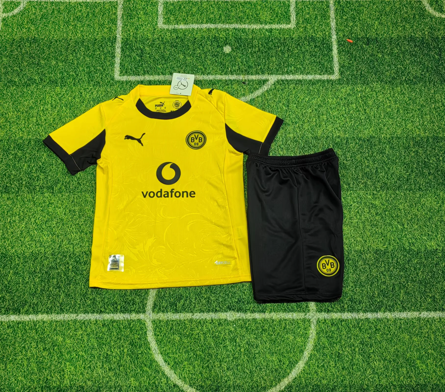 Kit Infantil Borussia Dortmund Home Edição Copas 25/26  - Amarela