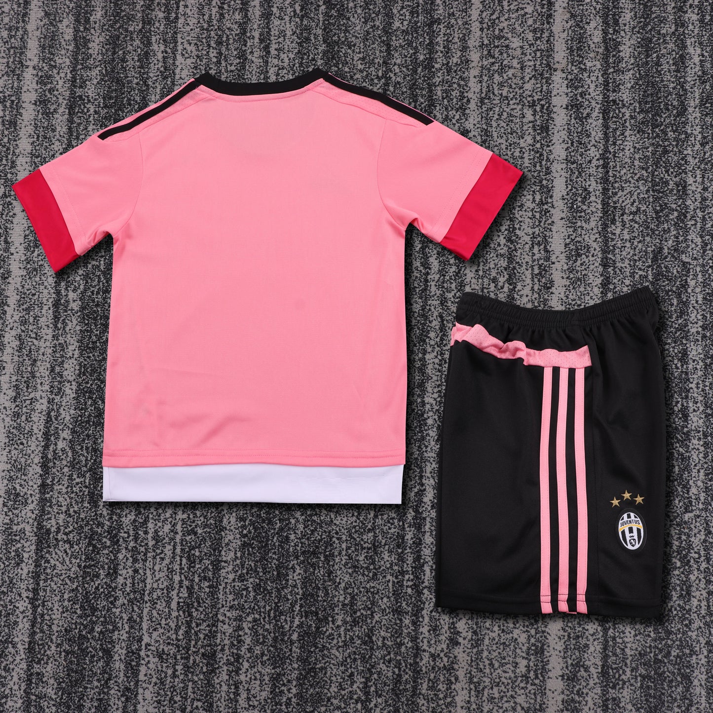 Kit Infantil Juventus Away Retrô 14/15 - Rosa