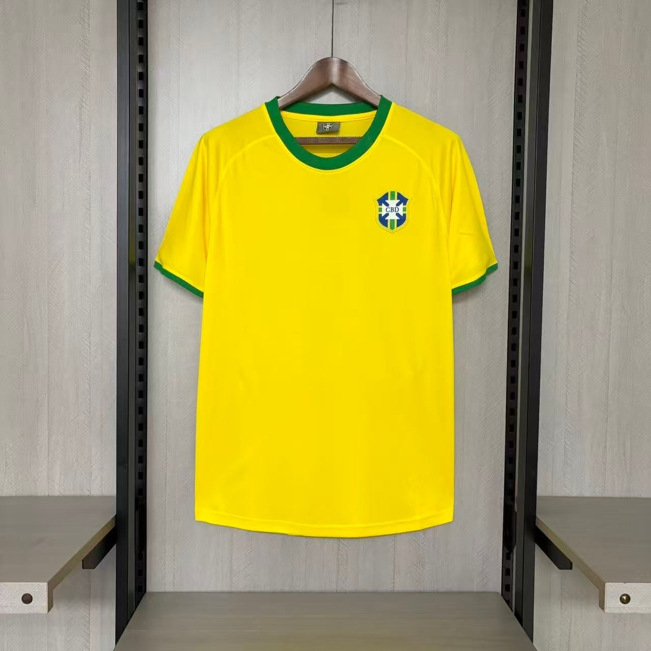 Brasil Home 1970 Retrô - Amarela
