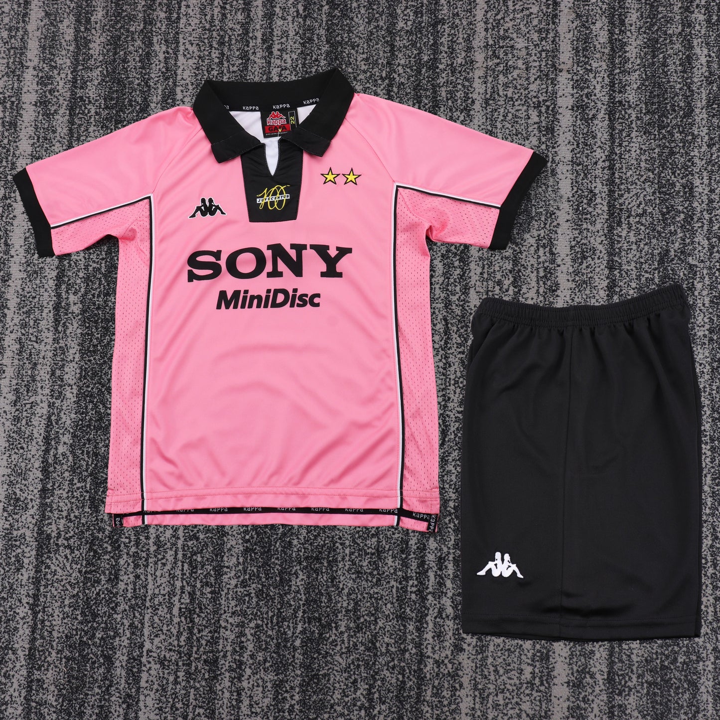 Kit Infantil Juventus Away 97/98 Retrô  - Rosa